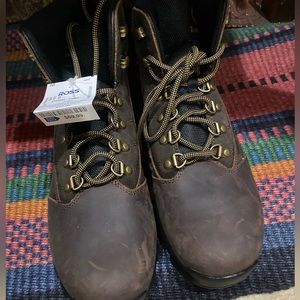 A brand new pair of Timberland mens boots